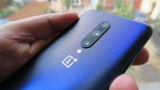 OnePlus 7 Pro are un easter egg care îi deblochează wallpaper-uri; Iată cum le poţi avea şi tu