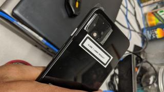 Revin leak-urile cu Google Pixel 4! Fotografii hands-on apar online și prezintă camera duală din spate