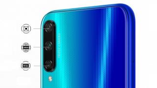 Honor Play 3 este telefonul de sub 600 de lei cu cameră de 48 de megapixeli, model Minecraft pe spate
