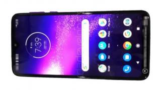 Încă un One: Motorola One Macro apare în imagini și în GeekBench alături de câteva dotări