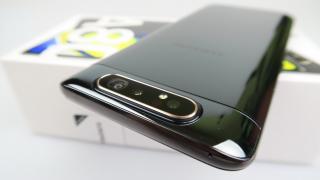 Samsung Galaxy A80: Design diferit, masiv, nerdy
