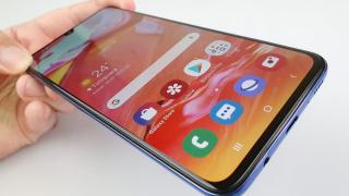 Samsung Galaxy A70: Design comod, manevrabil, ideal pentru gaming