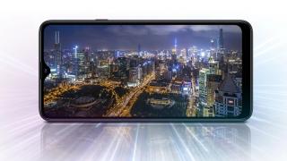 Samsung Galaxy A20s face trecerea la o cameră foto triplă în spate, dar renunță la ecranul AMOLED