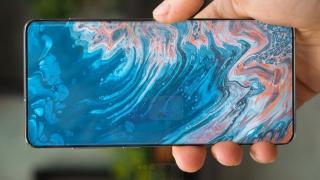 Samsung Galaxy S11 ar putea veni cu un cititor de amprente mai comod de utilizat