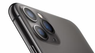 Următorul iPhone ar putea avea o cameră periscop; Un nou brevet publicat face aluzie la lentile pentru refracţie
