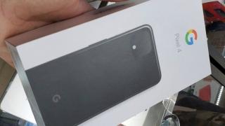Cutia lui Pixel 4 apare fotografiată online, confirmând câteva dintre dotări; Încărcare la doar 18W..
