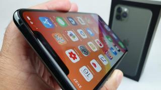 Numărul de panouri OLED comandate de Apple în septembrie a fost cu 40% mai mare decât cel inițial plănuit, ca urmare a cererii crescute pentru iPhone 11 Pro