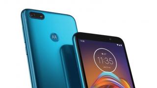 Motorola Moto E6 Play costă 100 euro și ne oferă cameră foto de 13 mpx, ecran de 5.5 inch