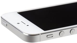 Ai iPhone 5? Din noiembrie ai putea pierde unele funcţionalităţi vitale ale sale, dacă nu îl actualizezi