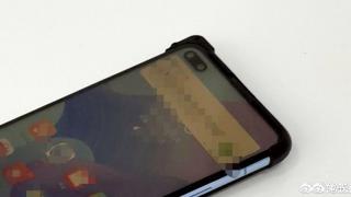 Huawei Nova 6 5G are parte de o scăpare nouă! Vedem într-o fotografie camera selfie duală decupată în ecran