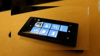 Review Nokia Lumia 800 la CNN sau mai bine zis "dacă nu te pricepi nu te băga"