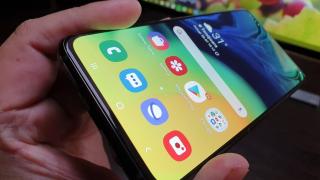 Samsung Galaxy A80: Baterie care se poate bate cu oricare versiune de Galaxy S10