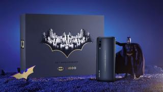 Vivo iQOO Pro 5G primește o versiune limitată Batman cu ocazia aniversării a 80 de ani de la nașterea super-eroului