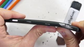 Google Pixel 4 XL nu trece cu bine de testele de rezistență JerryRigEverything; Iată de ce! (Video)