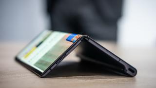 Probleme noi pentru Huawei Mate X: nu se poate plia la frig; Iată la ce temperaturi suferă