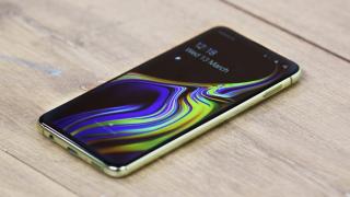 Samsung ar putea aduce un ecran curbat și pe Galaxy S11e; Va avea și variantă 5G (Zvon)