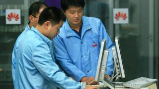 Huawei îşi recompensează angajaţii cu 259 de milioane de euro