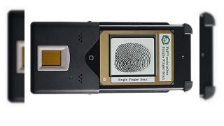 Poliția va amprenta infractorii folosind un iPhone; Telefonul Apple devine unealta FBI!