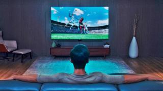 Huawei prezintă un televizor cu diagonală de aproape 2 metri și Harmony OS: Vision Smart Screen TV costă 8000 lei!