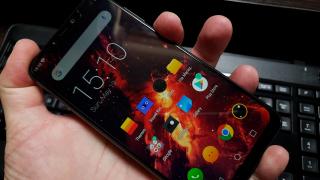 iHunt Alien X ApeX: OS, UI, aplicaţii jucăuşe, pe bază de Oreo