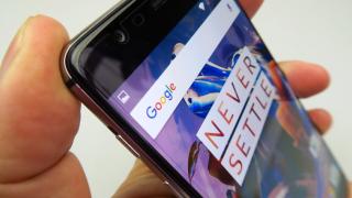OnePlus 3 şi OnePlus 3T îşi primesc ultimele actualizări software; Avem link-urile de download