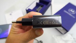 Motorola One Zoom: Baterie de o zi, poate o zi şi jumătate de muncă/joacă