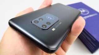 Motorola One Zoom: Hardware de high midrange, în afară de CPU