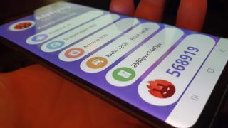 AnTuTu anunţă scorul oficial atins de Snapdragon 865 şi e foarte mare acum, dar in GeekBench 5 noul CPU e sub Apple A13