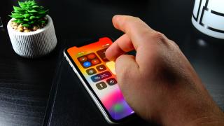 Apple iPhone 11 Review în română (Cel mai accesibil iPhone lansat în 2019)