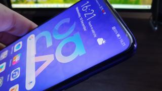 Huawei Nova 5T: Display LCD clasic, OK la culori, bun la interior, la limită în bătaia soarelui