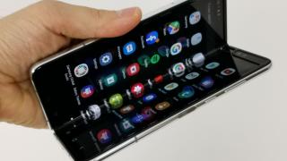 Samsung Galaxy Fold: Benchmark-uri peste aşteptări, peste alţi Androizi