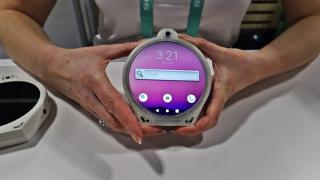 Cyrcle Phone este un telefon rotund cu 2 jack-uri audio, pe care nimeni nu l-a cerut vreodată