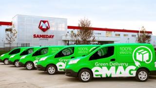 eMAG lansează serviciul de livrare "Green Delivery" cu mașini complet electrice, alături de compania de curierat Sameday