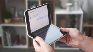 Surface Duo primește un emulator Android! Iată cum se prezintă interfața dual-screen gândită de Microsoft