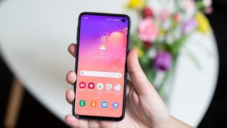 Mini Turul Magazinelor #120: Prima oară când văd Motorola Moto G8 Plus listat + redus, Galaxy S10e la discount