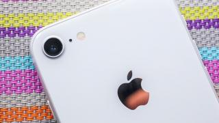 Apple dă startul producției trial de iPhone 9 și comandă 30 milioane de unități în primă fază