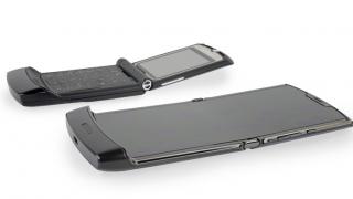iFixit confirmă faptul că Moto RAZR 2019 este un "coșmar" atunci când vine vorba de reparat; Obține nota 1 din 10