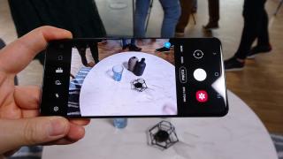 Samsung livrează prima actualizare software pe Galaxy S20 Ultra, cu îmbunătățiri foto și patch de securitate pe luna martie