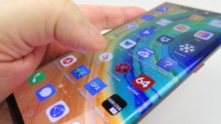 Snapchat și Twitter sunt deja disponibile în Huawei AppGallery, iar curând sosesc și aplicațiile Facebook, Instagram