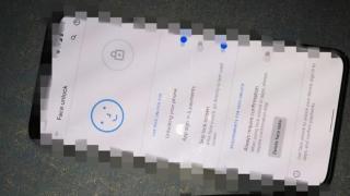 Aşa arată prototipul de Google Pixel 5 "în carne şi oase"; Vedem o fotografie reală