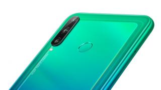 Huawei P40 Lite E a debutat în Polonia şi este un P40 Lite mai accesibil, cu cameră triplă; Vine cu o brăţară de fitness bonus