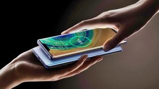 Huawei se așteaptă în 2020 la primul picaj al vânzărilor de smartphone-uri în ultimii 10 ani