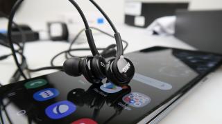 Samsung Galaxy S20 Ultra 5G: Acustică bine calibrată, stereo la posturi, nu foarte gălăgios, dar cu atât mai plăcut