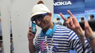 MWC 2012: Nokia Lumia 900 În acțiune - premiantul de la CES analizat În Barcelona (Video)