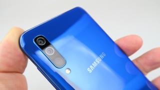 Samsung Galaxy A40, A50 şi Galaxy A7 (2018) actualizate la Android 10; Ce e nou?