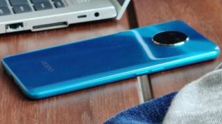 Oppo Reno Ace 2 apare într-o fotografie reală și surprinde prin asemănarea cu OnePlus 7T la nivel de cameră