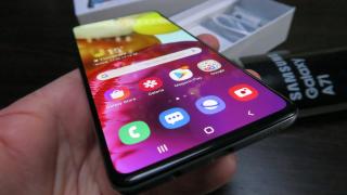 Samsung Galaxy A71: Acustică plăcută pentru un difuzor singular