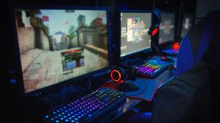 PC de gaming cu RTX 2060 la preț bun și televizor 4K Samsung sunt doar câteva dintre noile Reduceri REALE propuse de Altex azi
