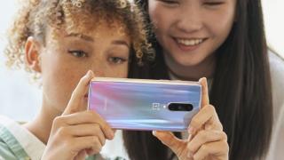 Preț și disponibilitate OnePlus 8 în România