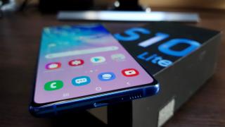 Samsung Galaxy S10 Lite Unboxing: avem şi Snapdragon, cameră Macro, design mai Lite